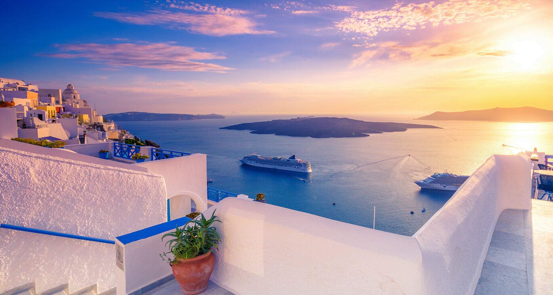 coucher de soleil sur mer vue depuis balcon de chaux blanc