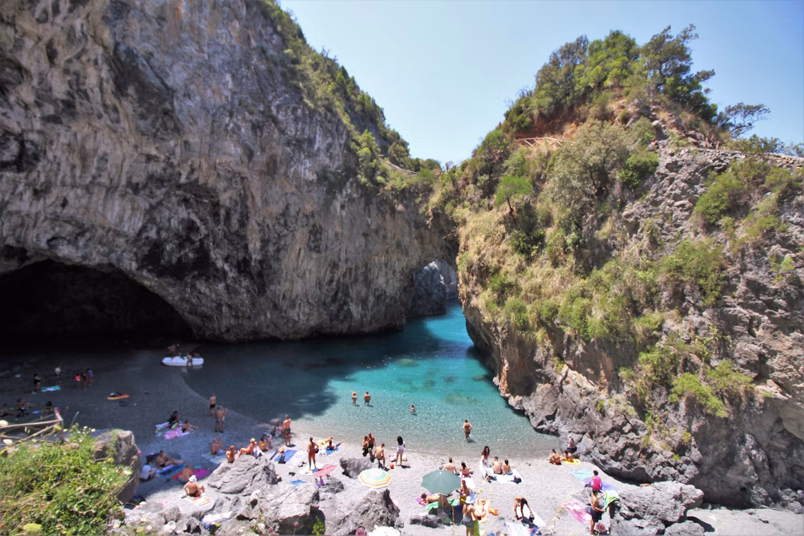Spiaggia dell'Arcomagno in San Nicola Arcella