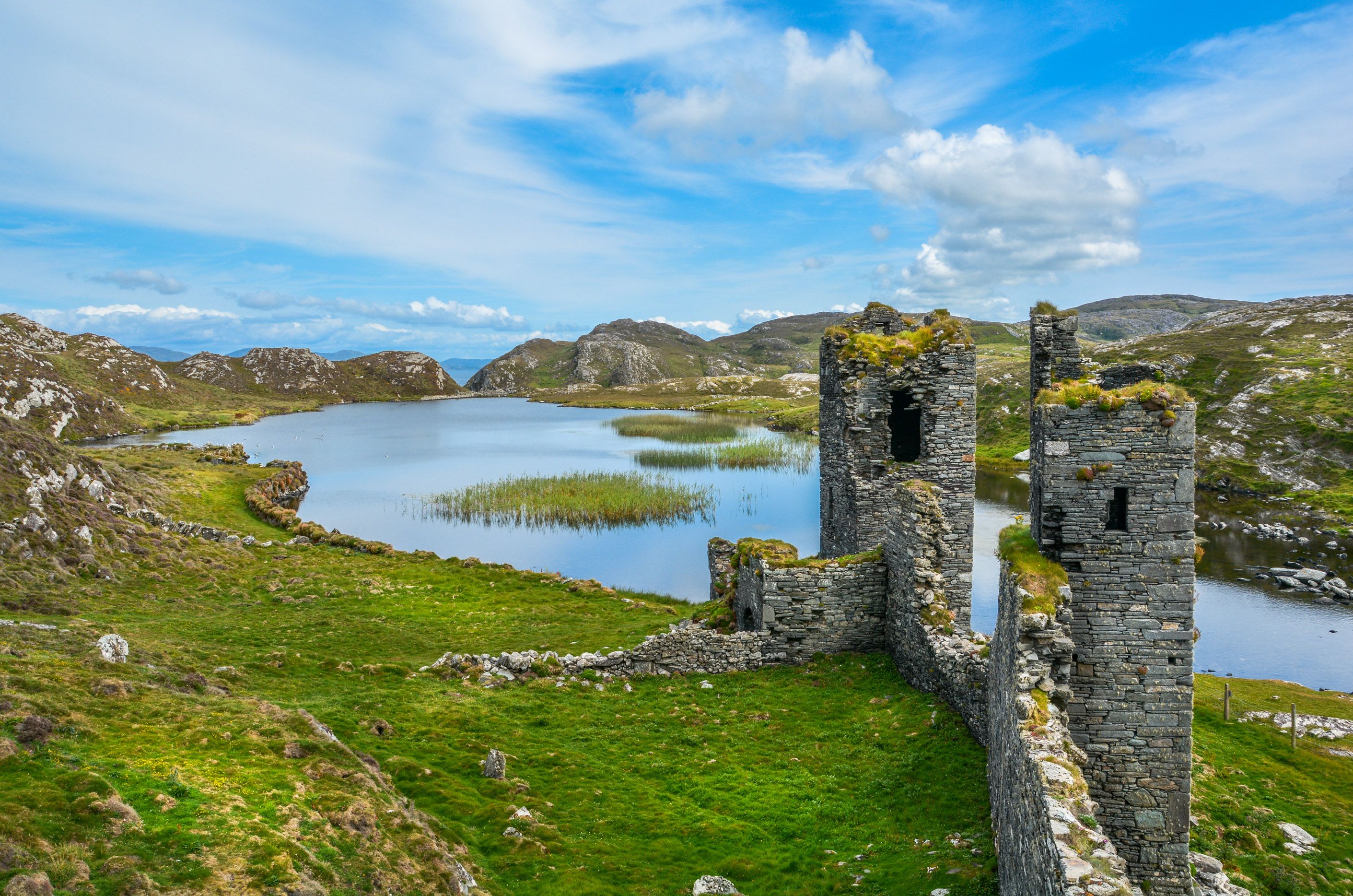 Three Castle Head, County Cork IE 597215104.jpg