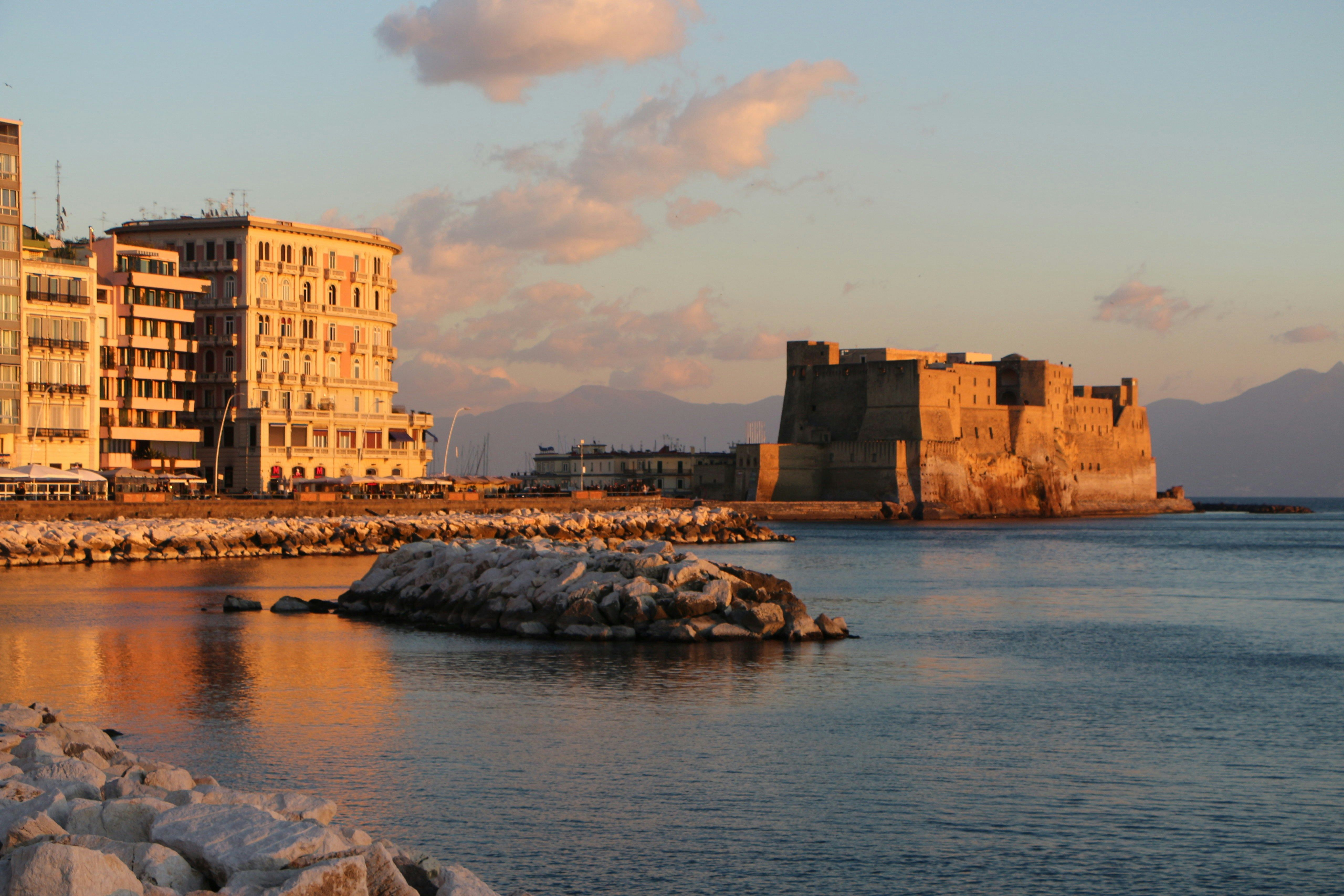 Il Castel dell'Ovo a Napoli