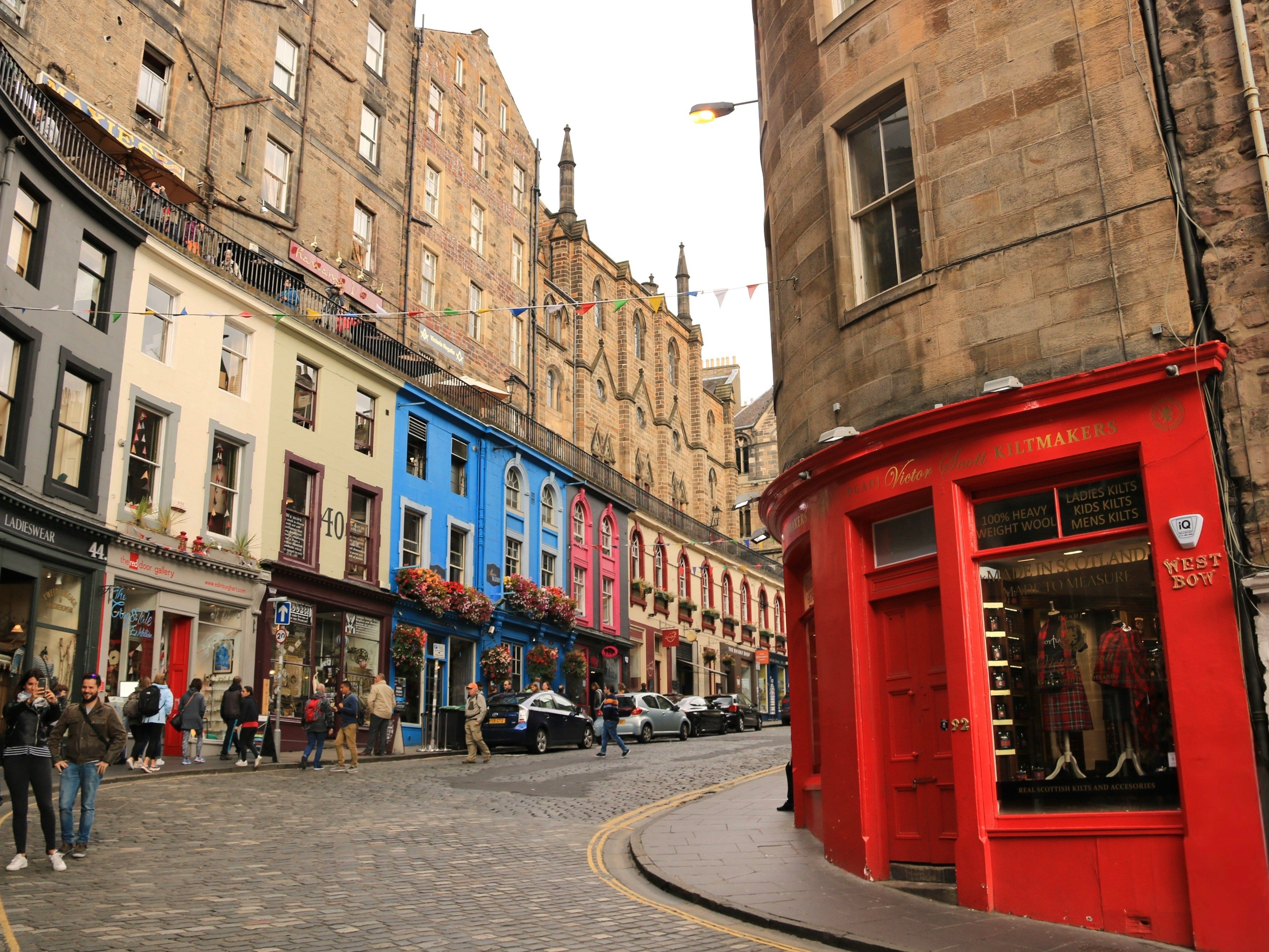 Victoria Street in Edinburgh