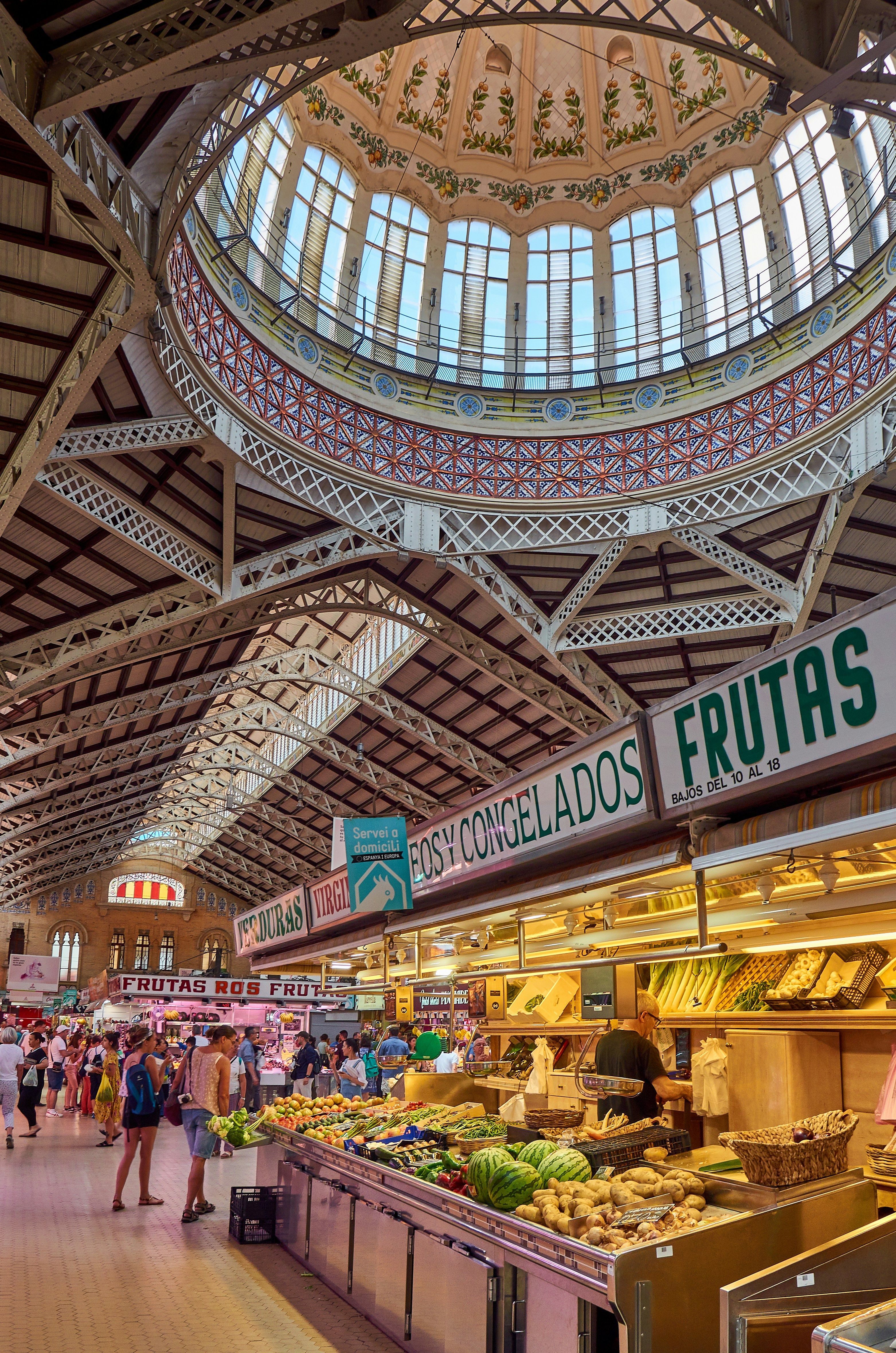 stalls in Mercado Central in Valencia