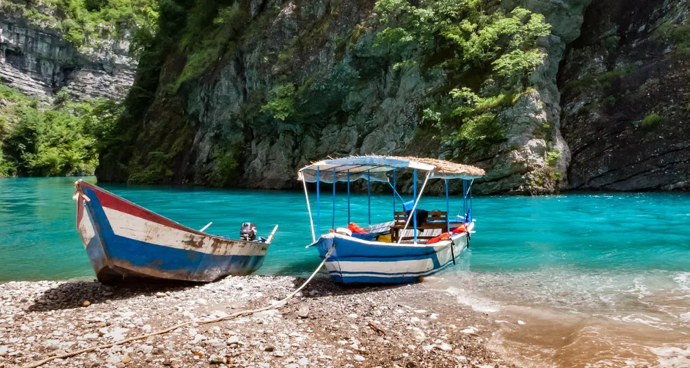 Albania: up to 20% OFF the return with Starlines