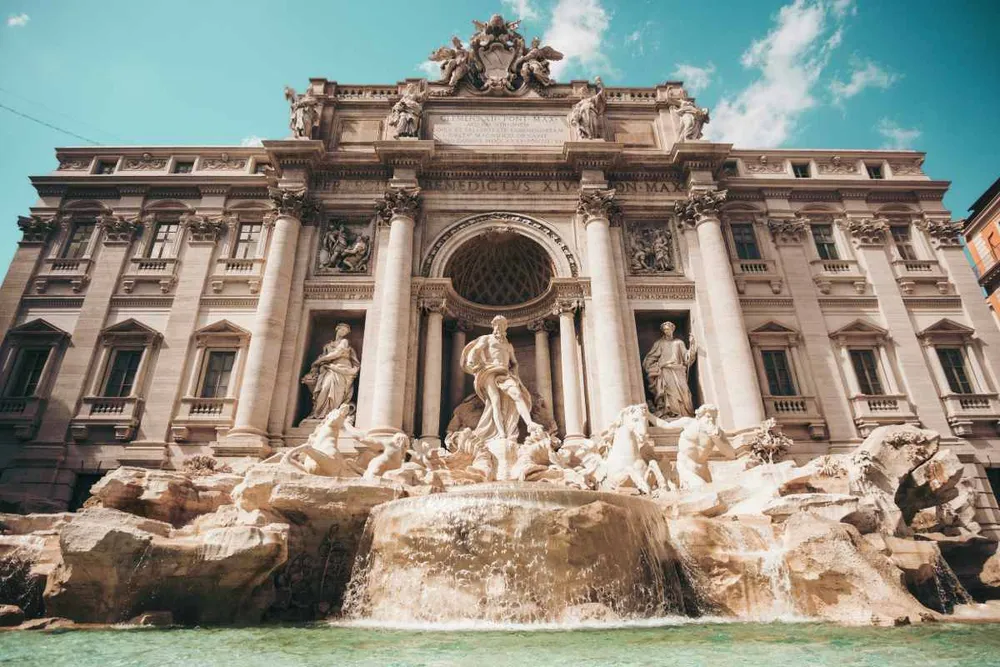 La Fontana di Trevi en Roma, una de las fuentes barrocas más famosas del mundo.