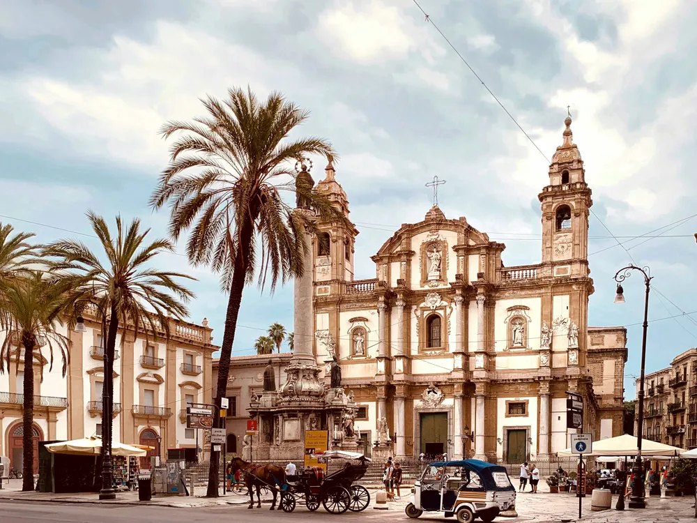 Piazza San Domenico in Palermo
