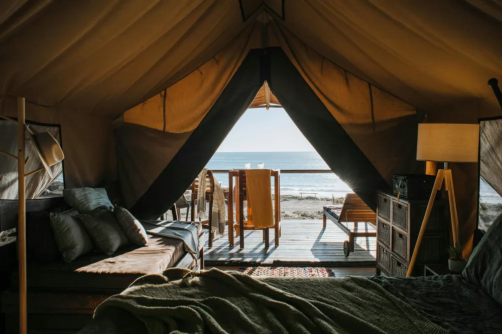 Glamping con tenda vista mare.
